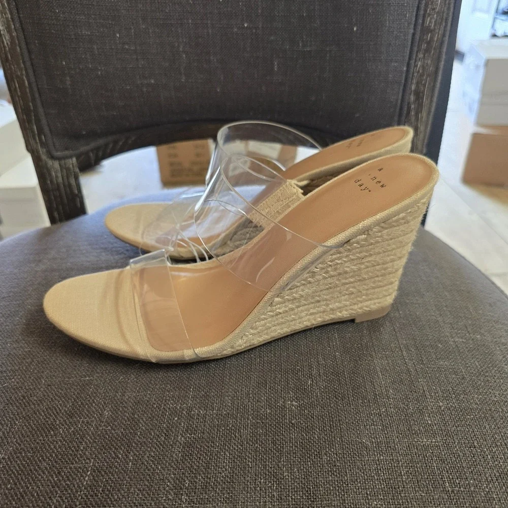A New Day Wedge Sandals Clear Strap Ansel Platform Heels Tan Size 10 NWT - Picture 3 of 4
